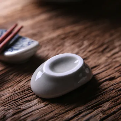 Crescent Ceramic  Pillow Spoon Fork Stand Dining Table Accessories Supplies