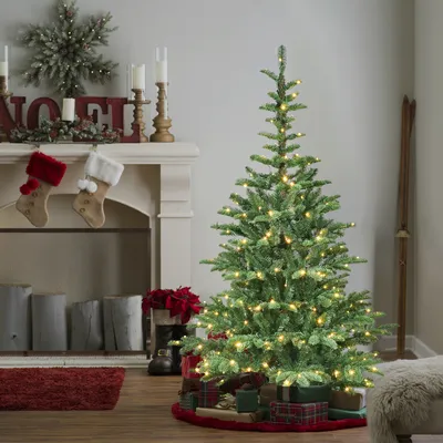 شجرة عيد الميلاد المصنوعة من البولي إيثيلين والبولي فينيل كلوريد، زينة عيد الميلاد، زينة الأعياد
