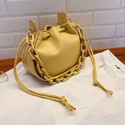 Pleated chain bag