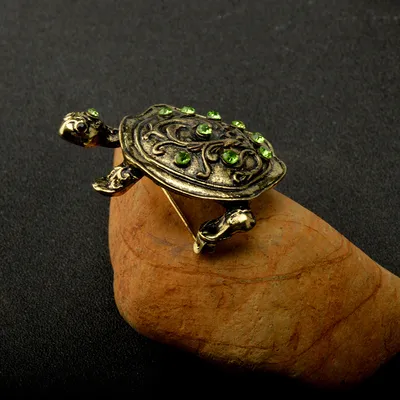 Vintage diamond brooch fashion delicate and elegant tortoise
