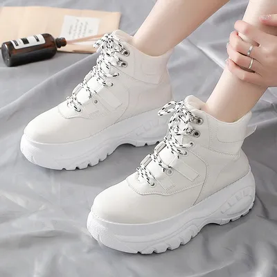 Trendy Korean casual shoes