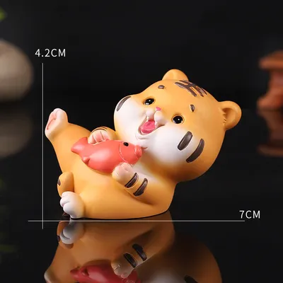 Cute Tiger Ornaments Cartoon Little Tiger Resin Crafts Car Center Console Cake Baking Decorations