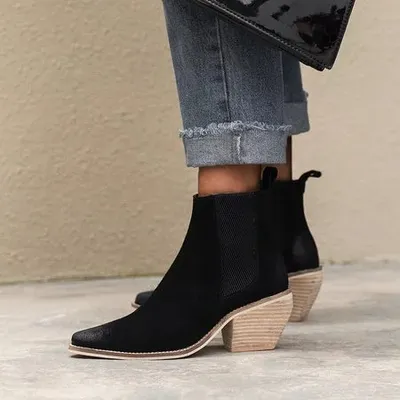 Female pointed toe retro women's leather boots sleeve