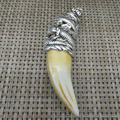 Fashion Personality Big Cat Tooth Craft Pendant