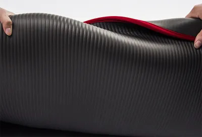 Female Universal Sports Yoga Mat