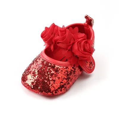 Rose baby shoes