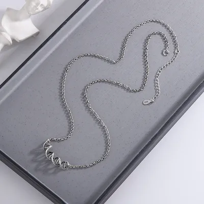 DNA Twisted Spiral Necklace Feminine Design Sense Hollow Collarbone Chain