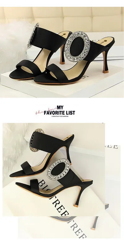Female sandals and slippers with one word