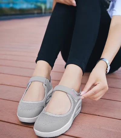 Hollow Rocking Shoes, Mother Shoes