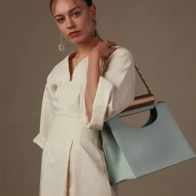 Metal bracelet shoulder bag