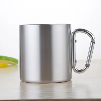 Mountaineering cup with lock