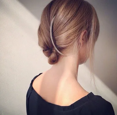 Curved hair comb
