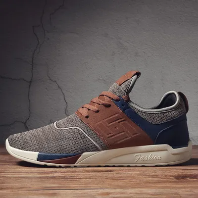 Men's sports shoes