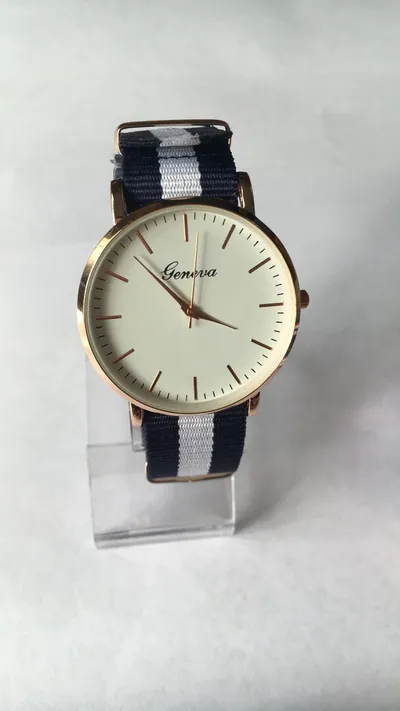 The explosion of Geneva foreign trade sports watch with nylon canvas belt watch male fashion factory direct sales business