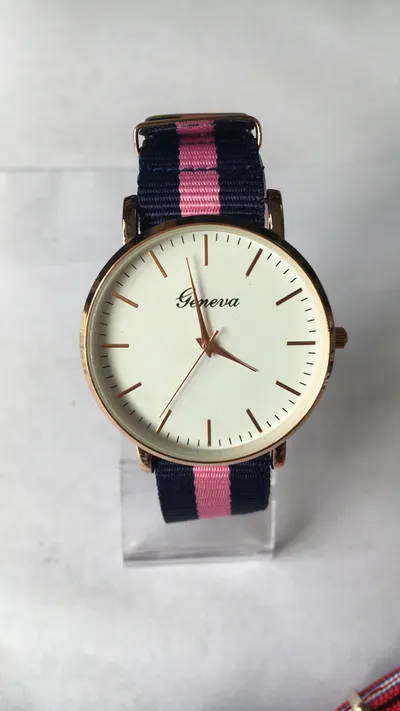 The explosion of Geneva foreign trade sports watch with nylon canvas belt watch male fashion factory direct sales business