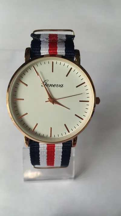 The explosion of Geneva foreign trade sports watch with nylon canvas belt watch male fashion factory direct sales business