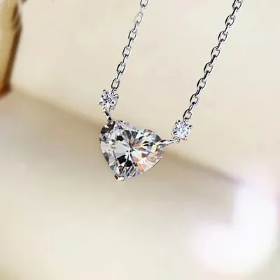 Temperament All Match High Carbon Diamond Pendant