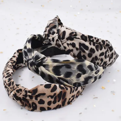 Cross knotted hair band