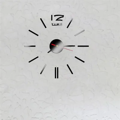 ساعة حائط إبداعية