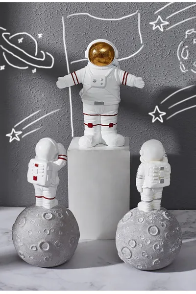 Creative Astronauts Crafts Resin Decoration Coffee Shop Music Bar Cabinet Soft Decorations