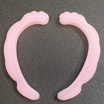 Invisible earmuffs earhook