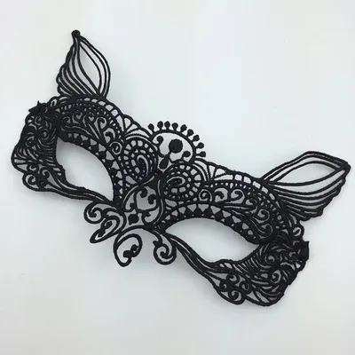 new version of the indefinite catwoman lace mask