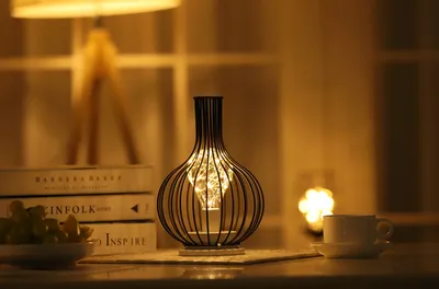 مصباح ليلي من الحديد المطاوع بتقنية LED