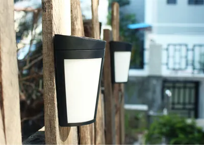 Solar wall lamp 6 LED outdoor waterproof light control decorative landscape lamp
