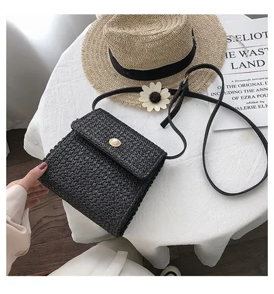 One shoulder straw bag