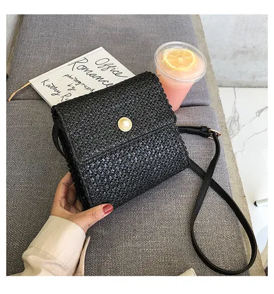 One shoulder straw bag