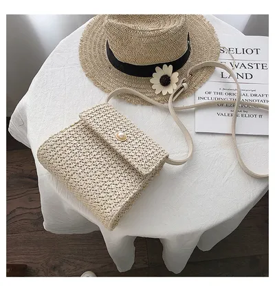 One shoulder straw bag