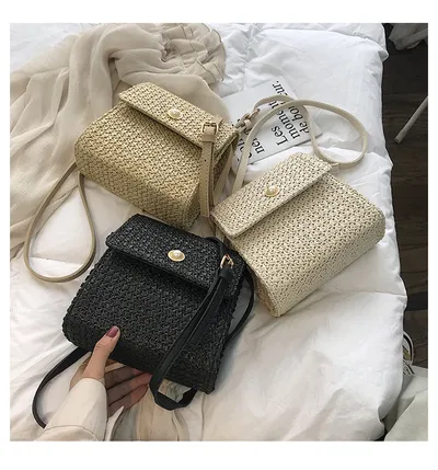 One shoulder straw bag