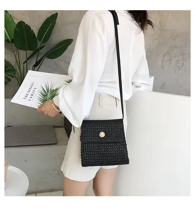 One shoulder straw bag