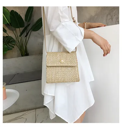 One shoulder straw bag