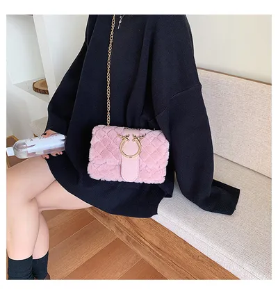 Women's diagonal shoulder bag
