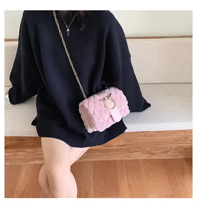 Women's diagonal shoulder bag
