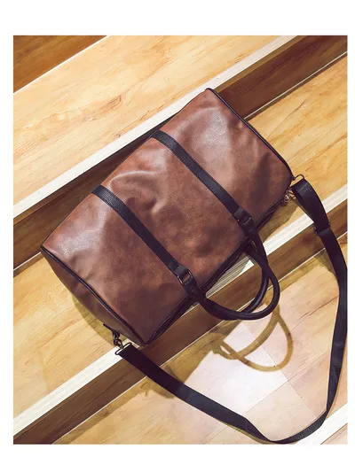 Color contrast travel bag