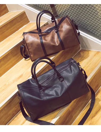 Color contrast travel bag