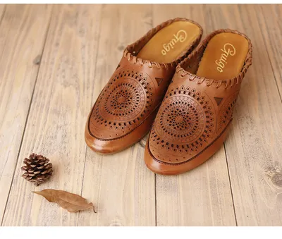 Retro women's Baotou mid-heel hollow leather sandals
