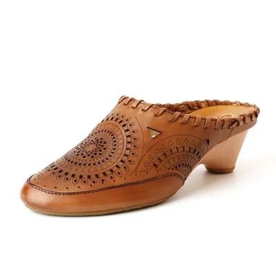 Retro women's Baotou mid-heel hollow leather sandals