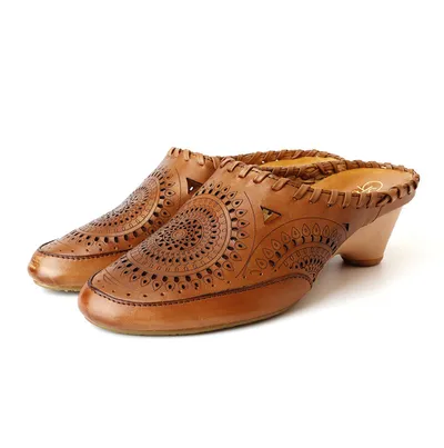 Retro women's Baotou mid-heel hollow leather sandals