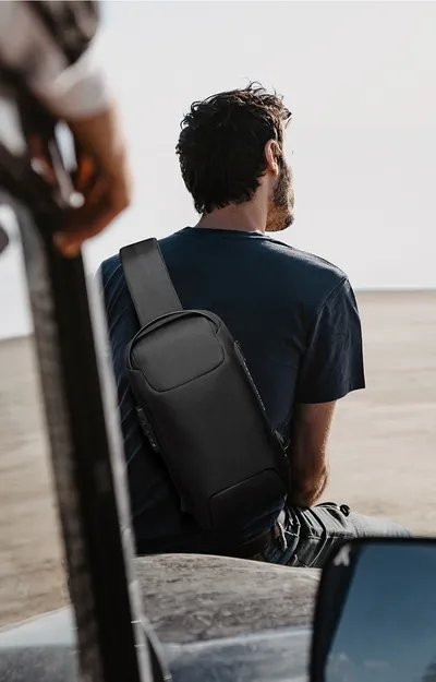 Men's messenger bag