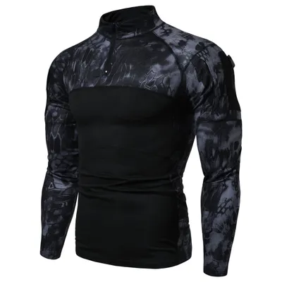 Camouflage panel zipper T-shirt