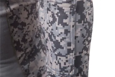 Camouflage panel zipper T-shirt
