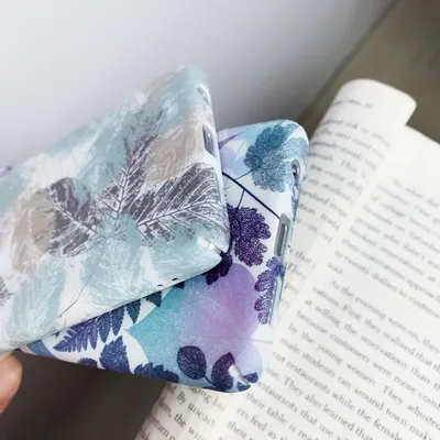 Simple leaf phone case