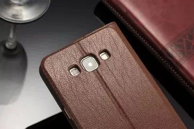 Clamshell leather phone protective leather case