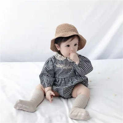 رومبر بأكمام طويلة بأكمام مربعة للأطفال