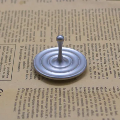 Water Drop Hand Twist Spot Metal Desktop Gyro