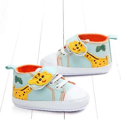 Baby shoes with giraffe pattern Small non-slip toddler shoes