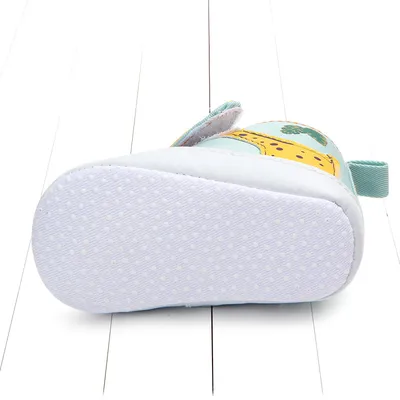 Baby shoes with giraffe pattern Small non-slip toddler shoes